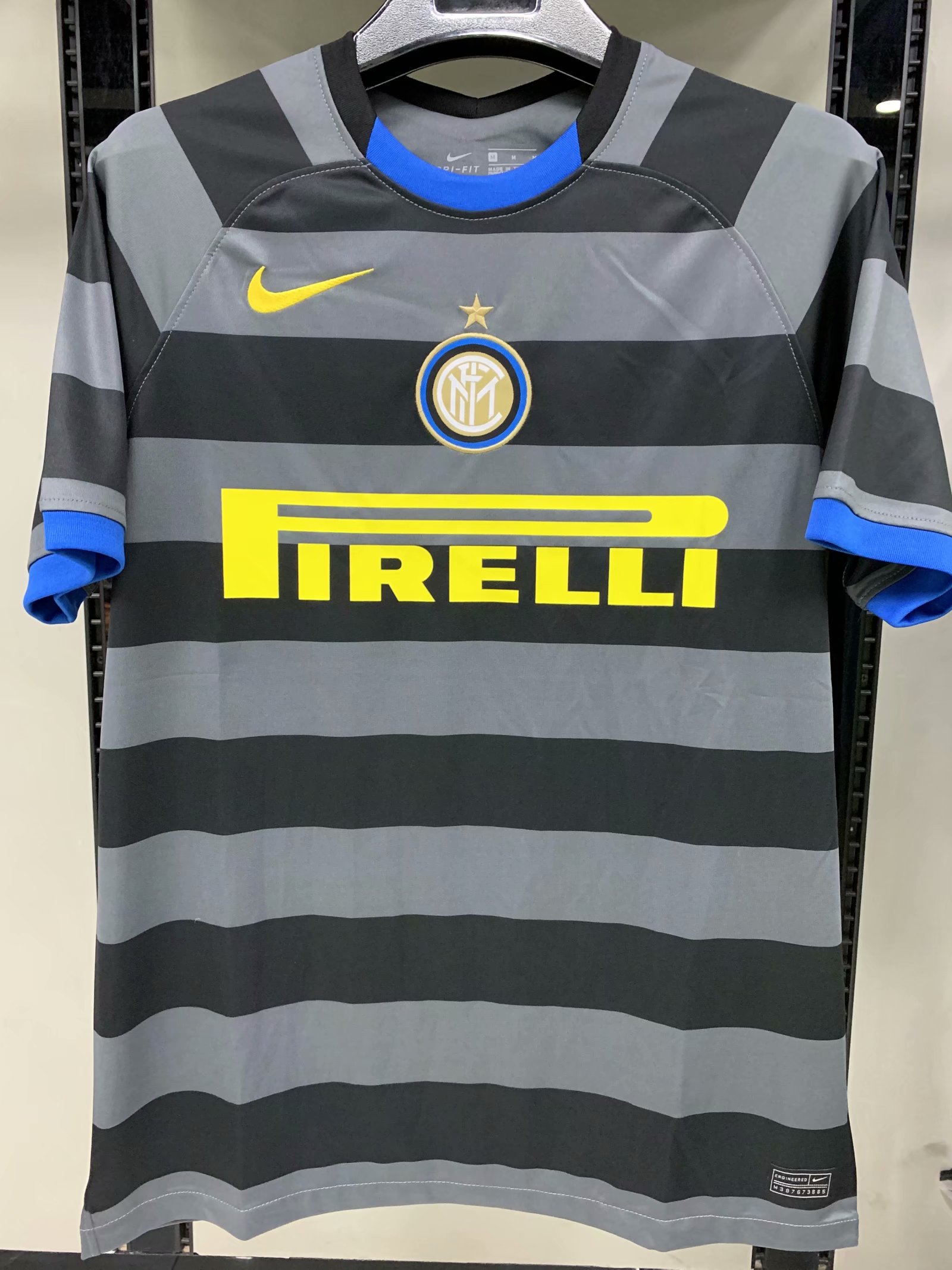 No stock 2020-2021 Inter Milan 2rd away