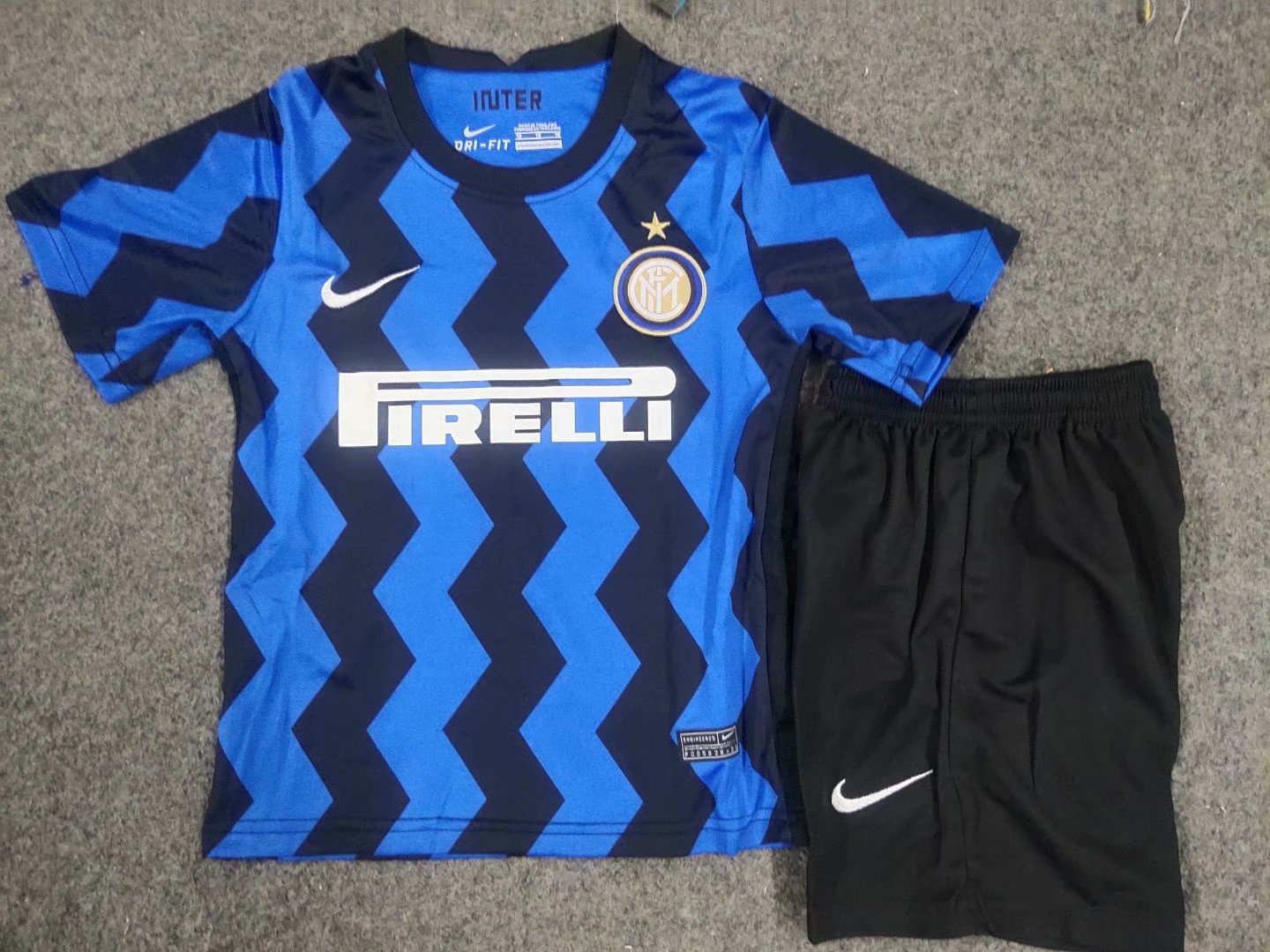 No stock 2020-2021 INTER MILAN HOME KIDS kit 