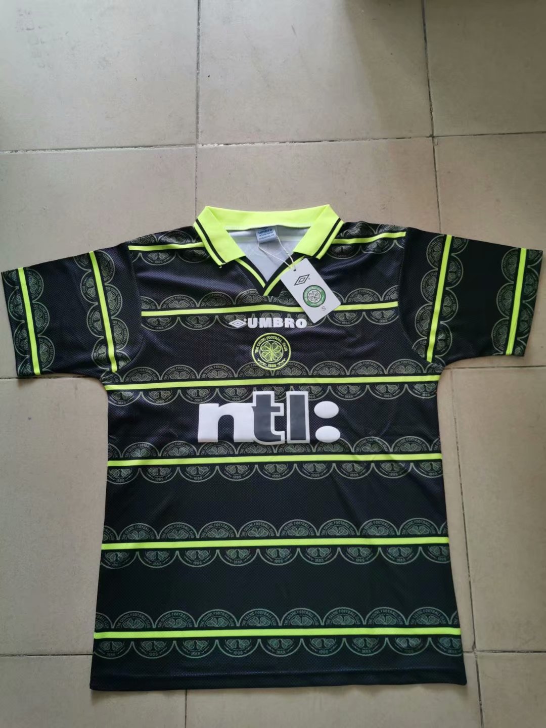 1999-2000 Celtic away Retro.