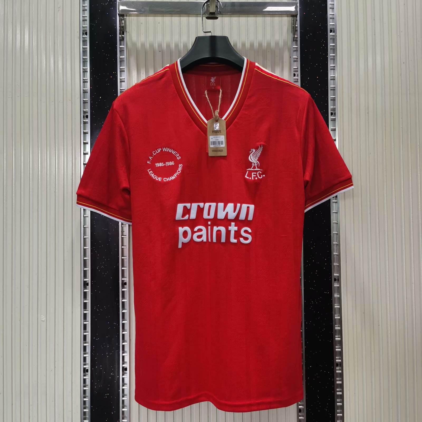 1986 Liverpool Retro home jersey