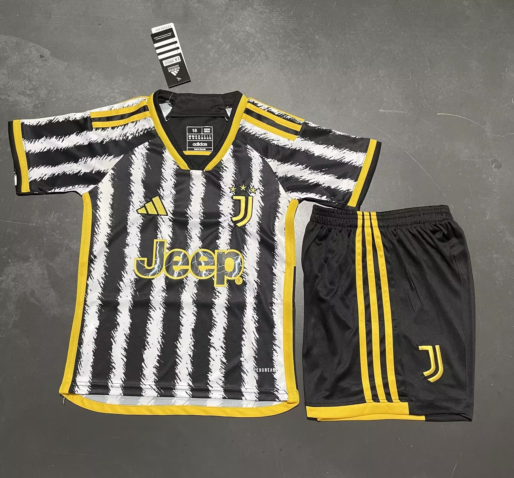 2023-2024 JUVENTUS HOME KIDS kit 