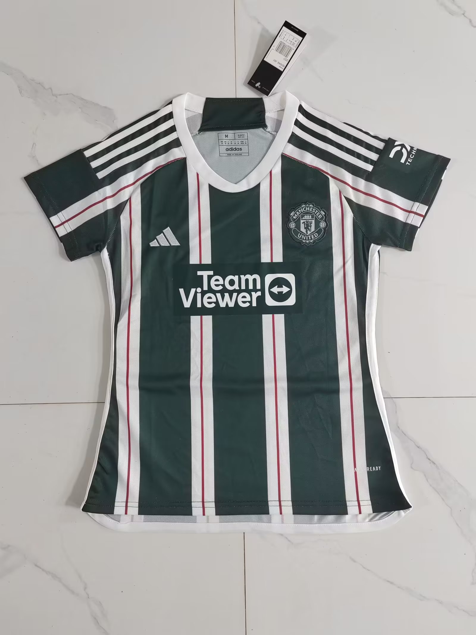 2023/2024 Manchester United  away woman