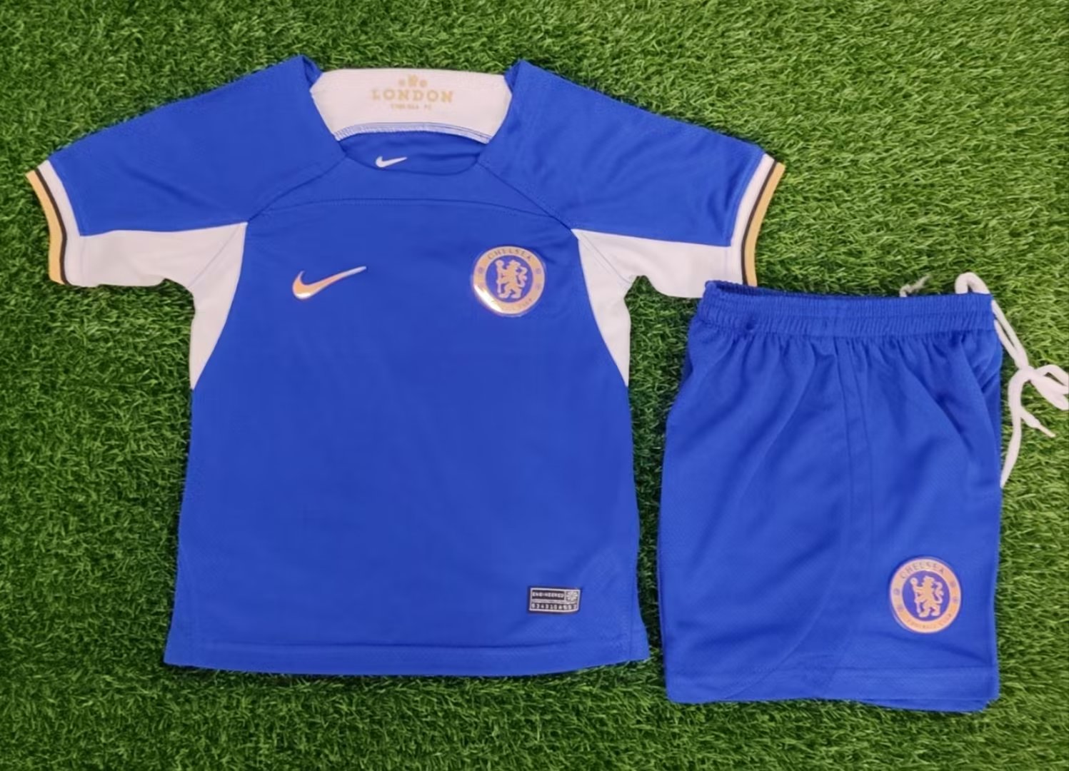 2023/2024 Chelsea home kids kit 
