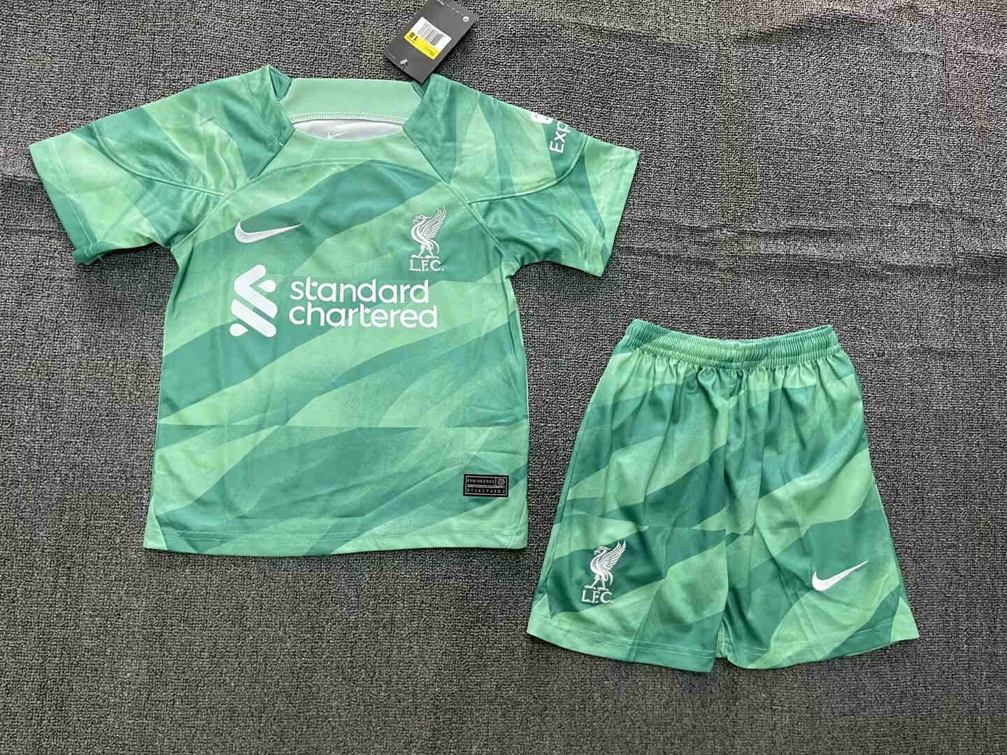 2023-2024 Liverpool goalkeeper kids kit