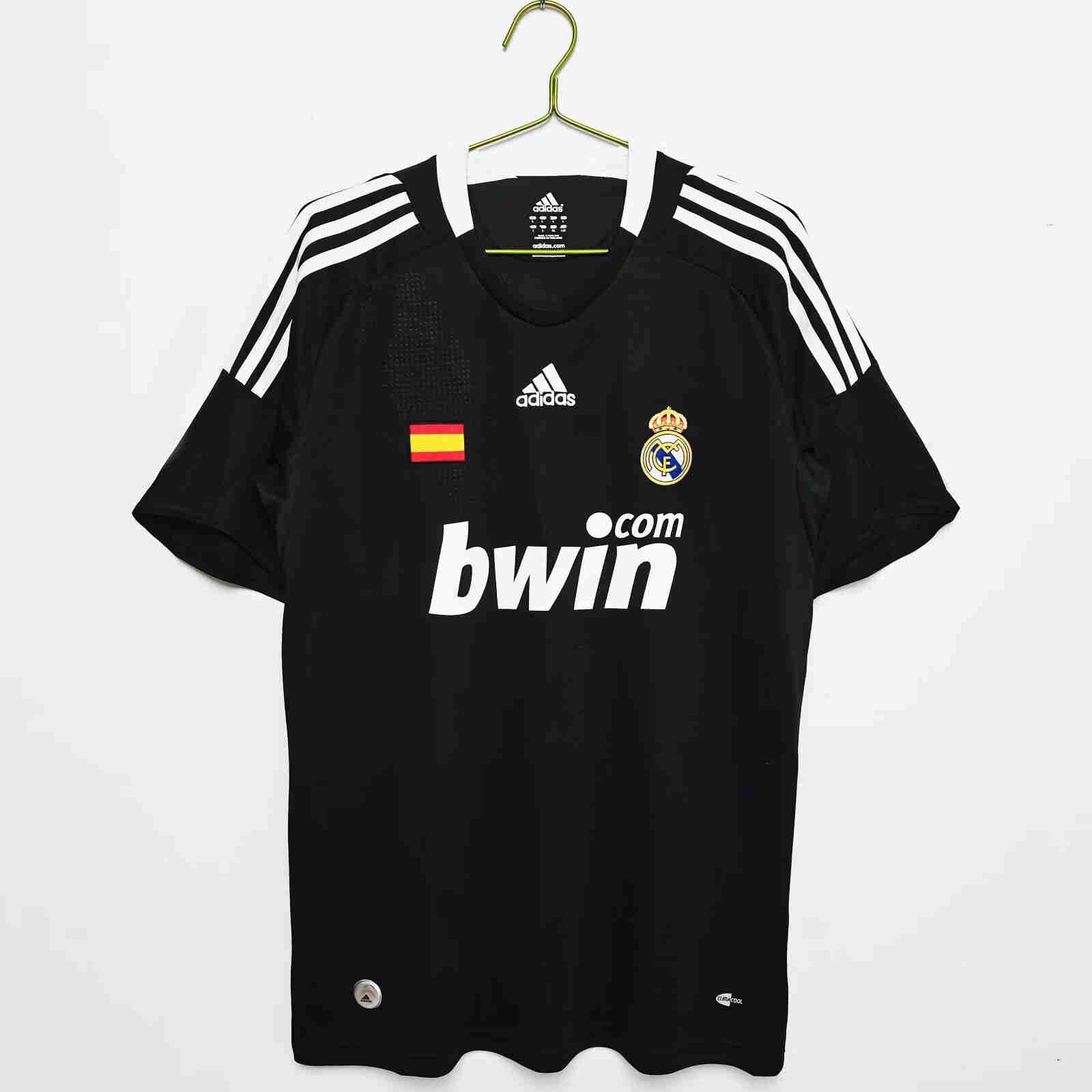 2008/09 Real Madrid away  retro