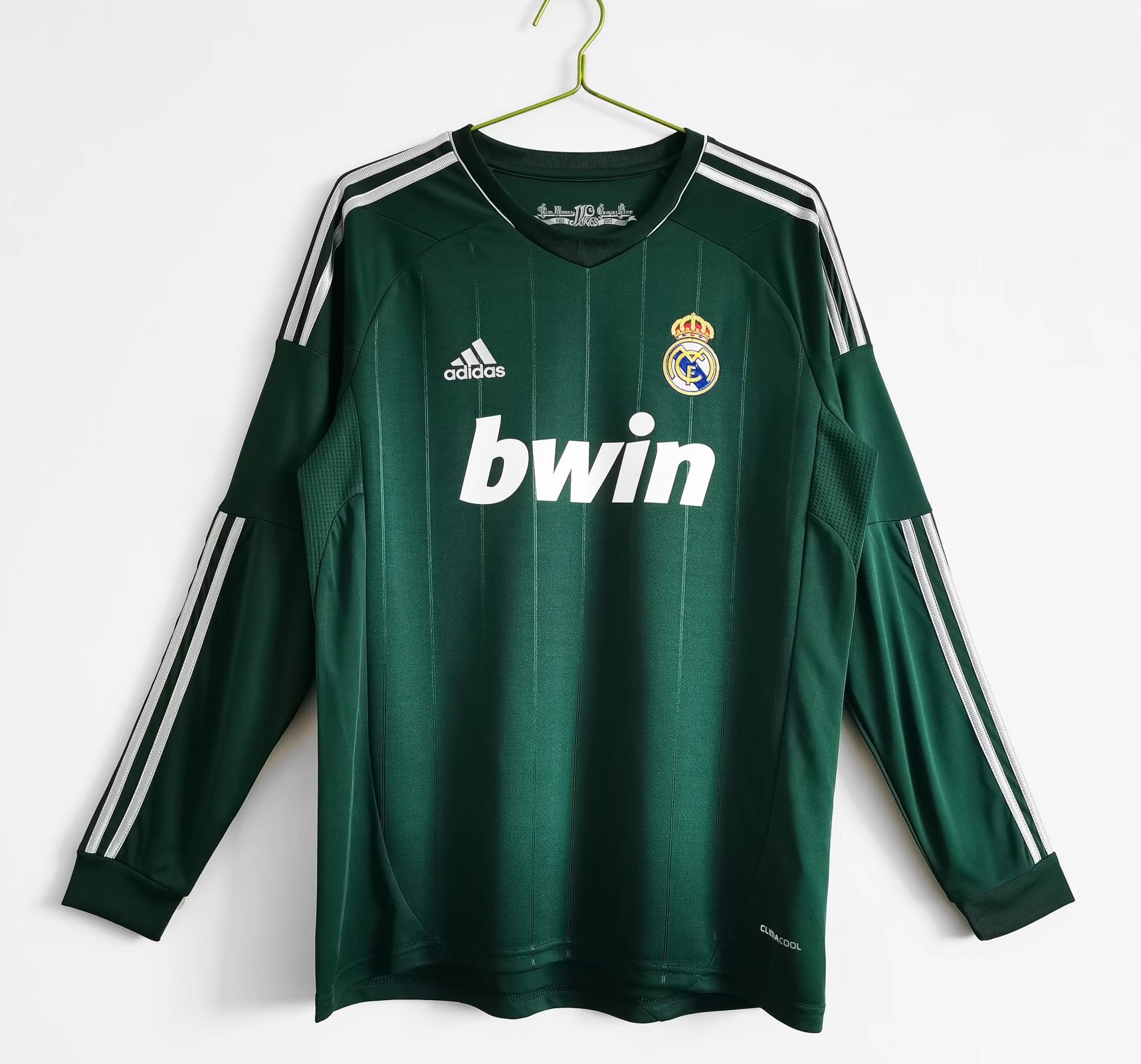 2012-2013  Real Madrid  retro Long sleeved