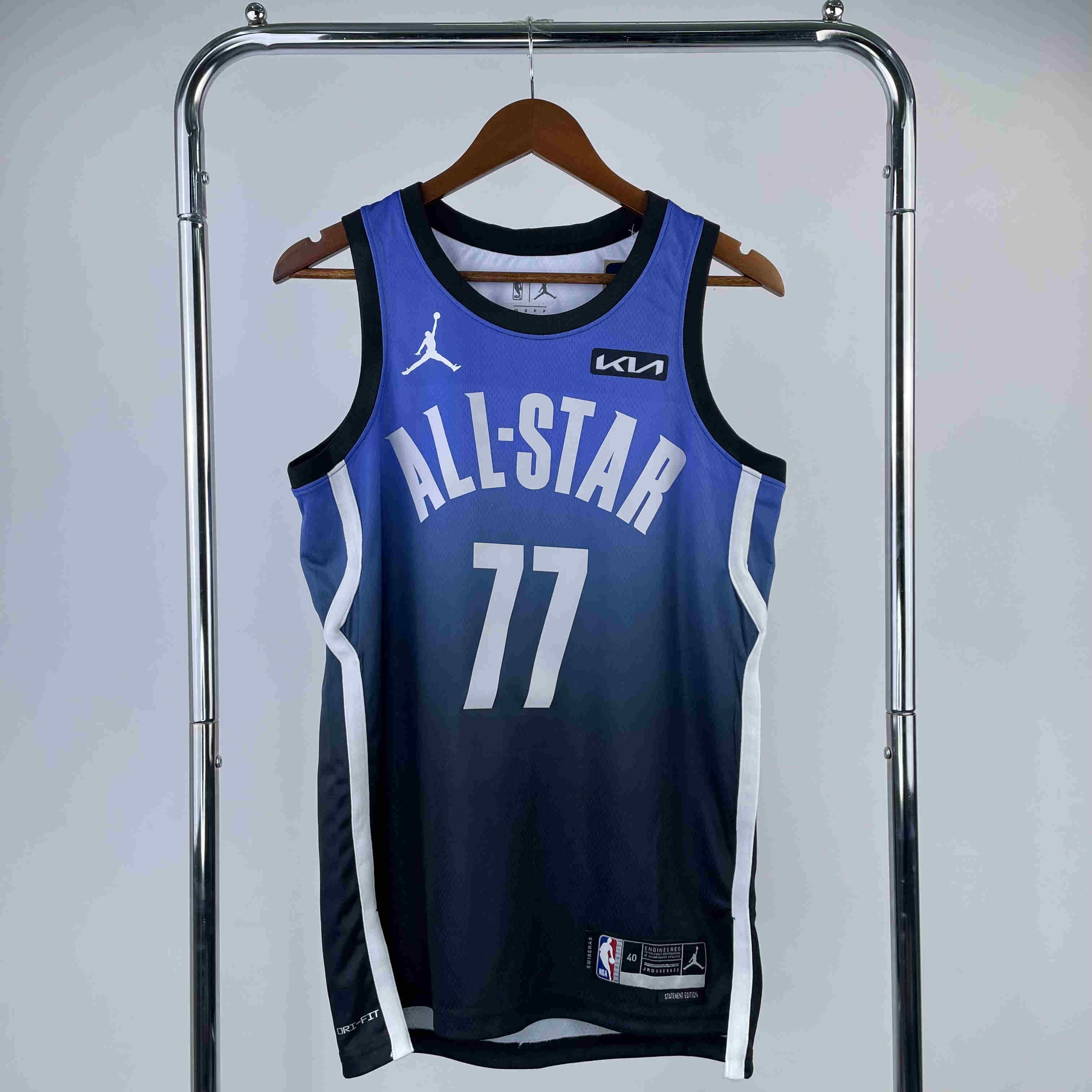 Charles Barkley  NBA Jersey  Dončić 77