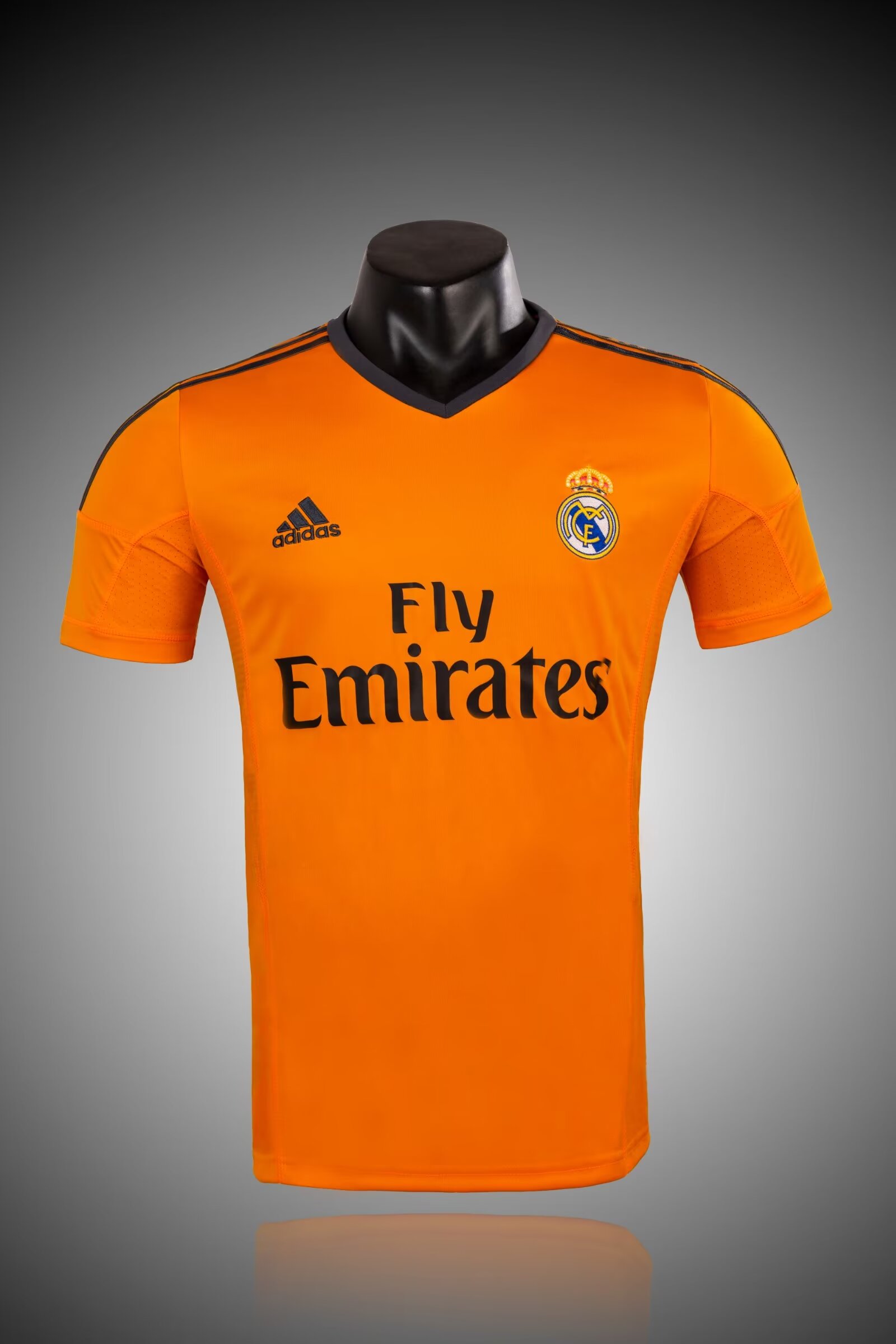 2013-2014 Real Madrid 3rd away retro