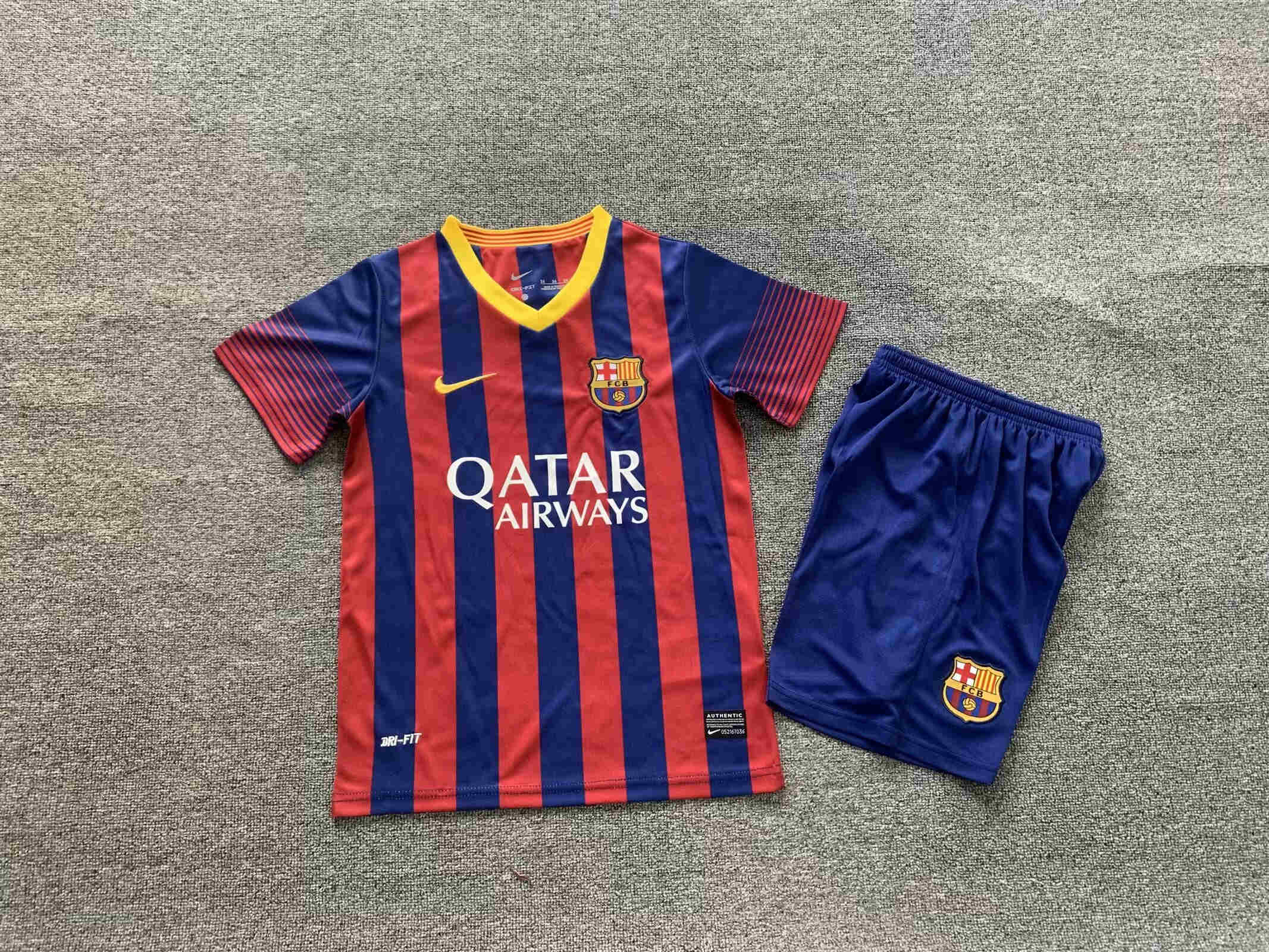 2013-2014 FC Barcelona home  kids kit  soccer jersey