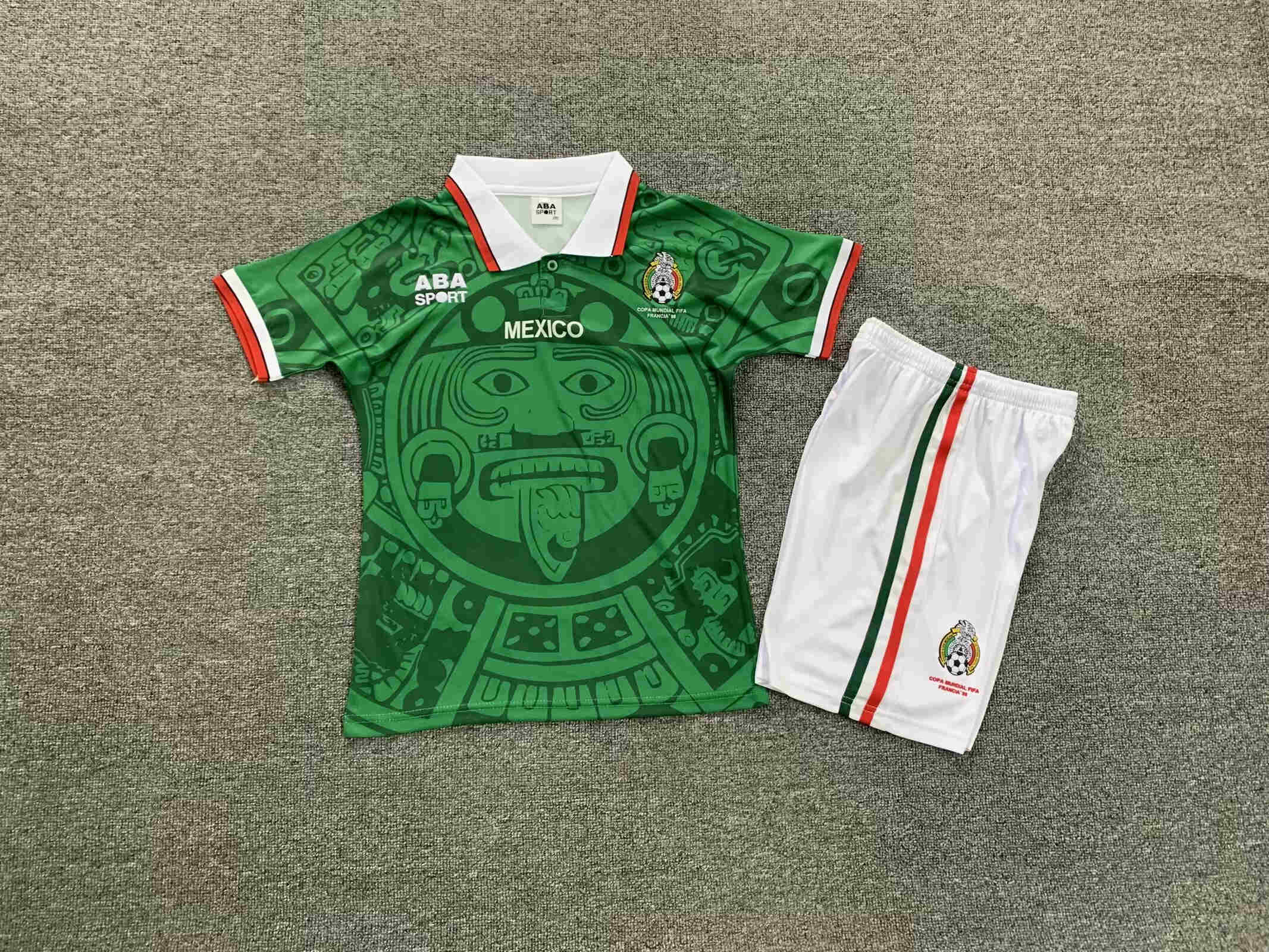 1998 Mexico home kids  