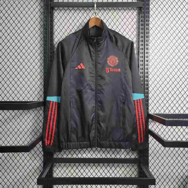   Manchester United   windbreak