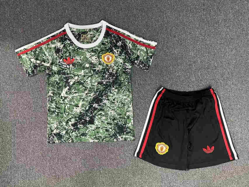 2023-2024 MANCHESTER UNITED KIDS kit 