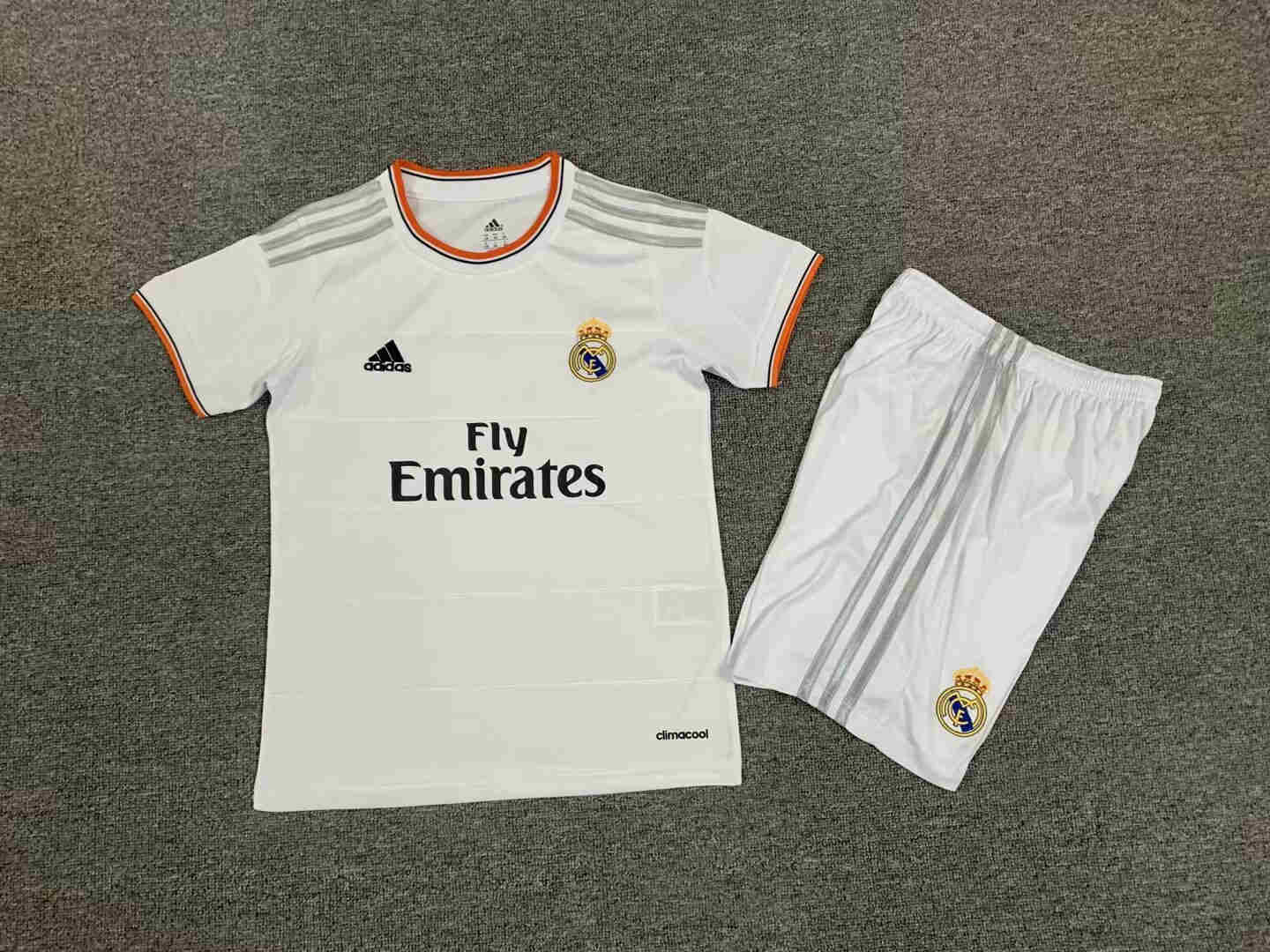 2013-2014   Real Madrid  kids kit