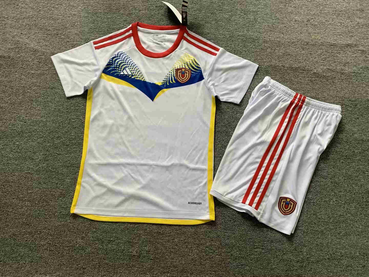 2024-2025  Venezuela away  kids kit 