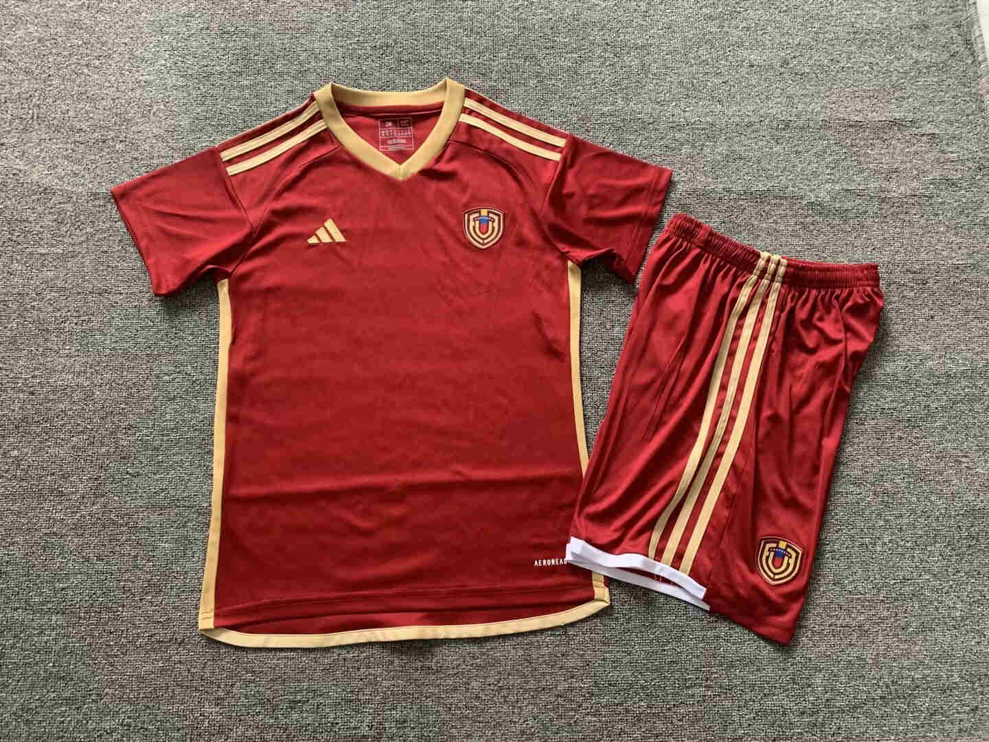 2024-2025  Venezuela home  kids kit 