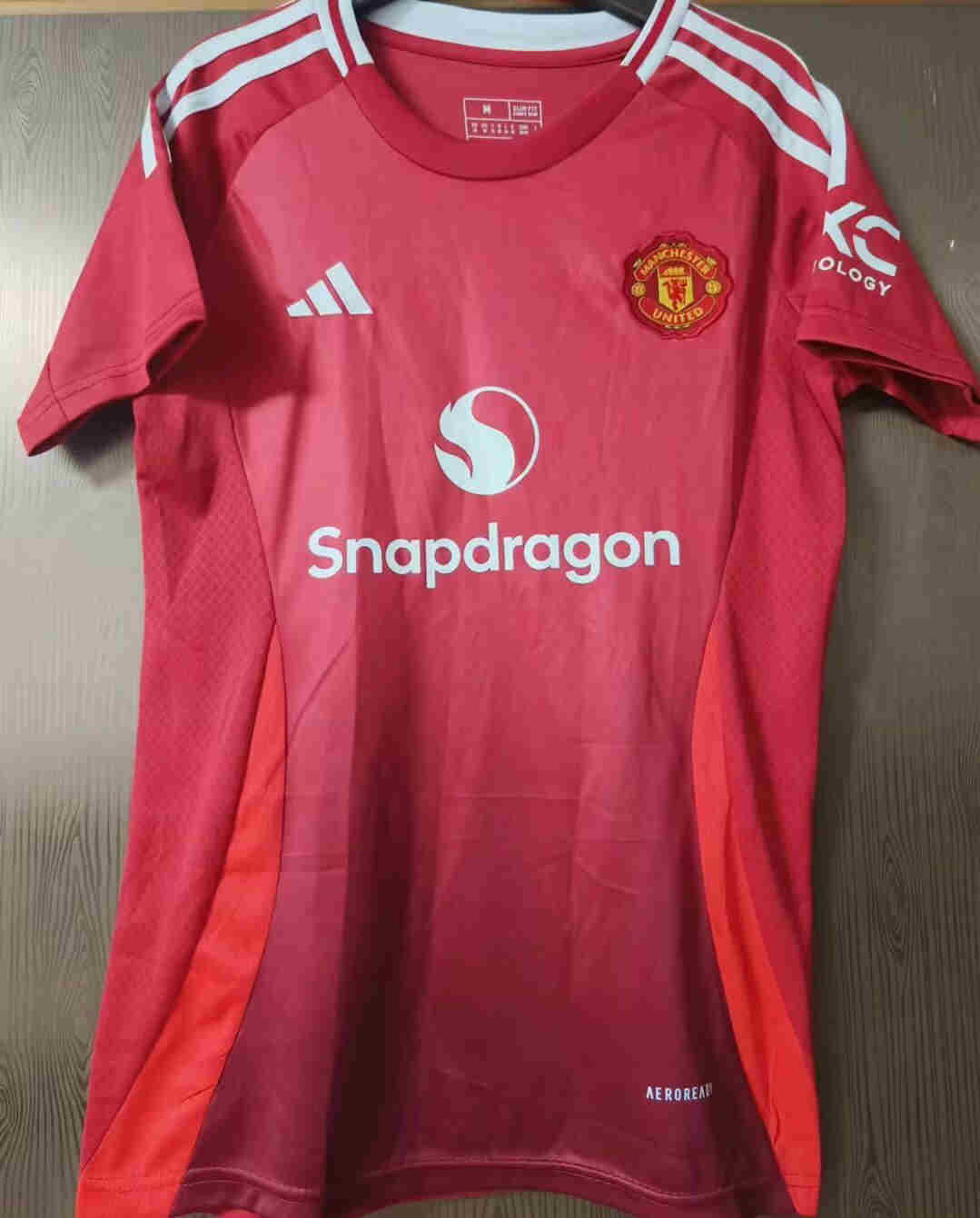 2024/2025 Manchester United  home woman