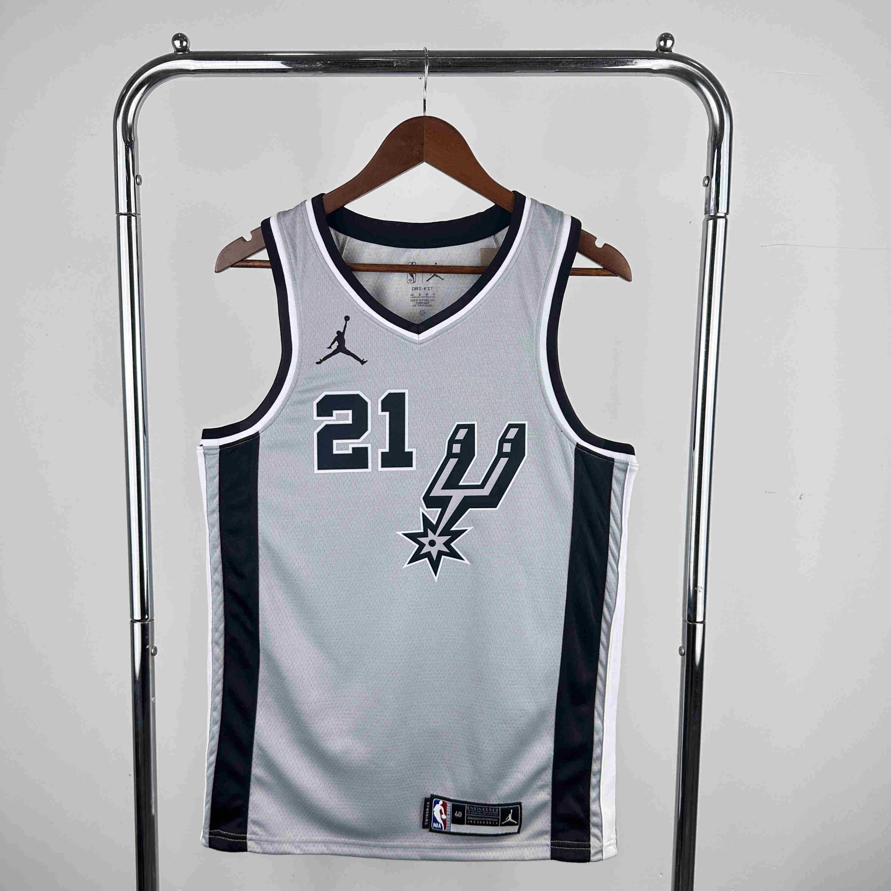 San Antonio Spurs NO.21