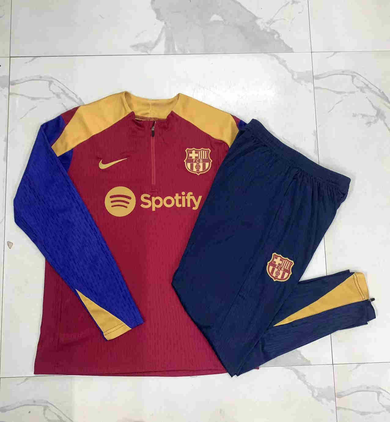 2024-2025 Barcelona Adult Long Sleeve Half Pull Training Suit Set 815