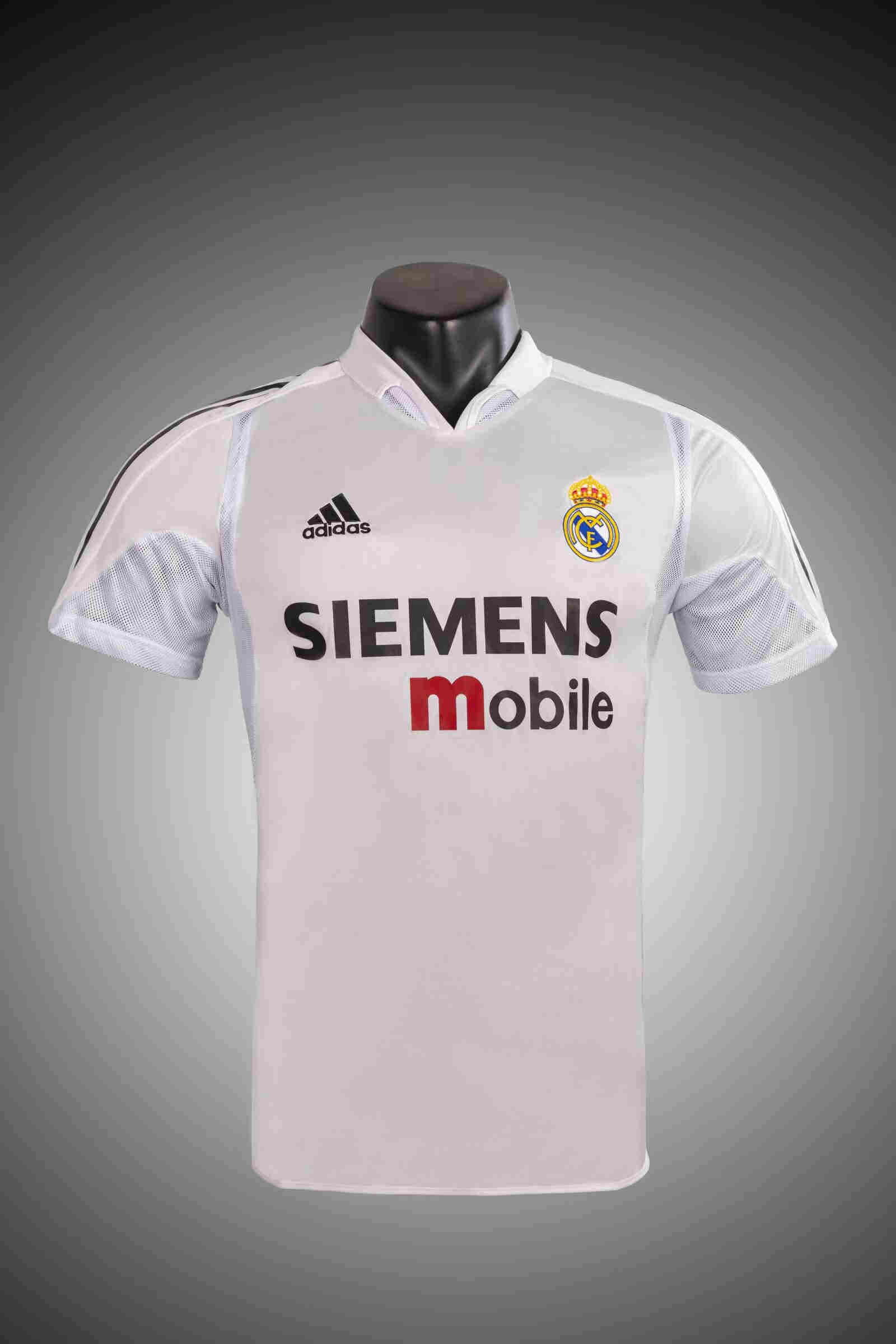 2004-2005  Real Madrid home  retro