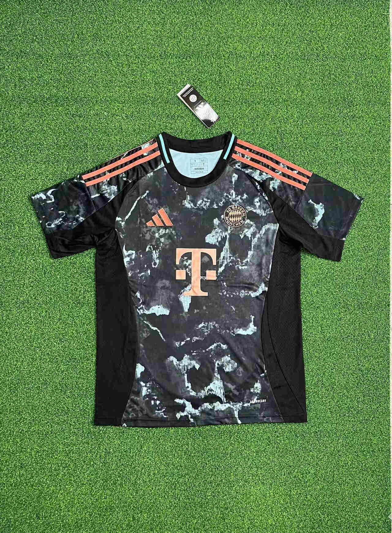 2024-2025 Bayern Munich away