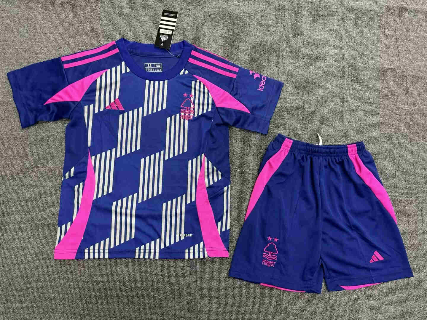 2024/2025  Nottingham Forest away  kids kit 