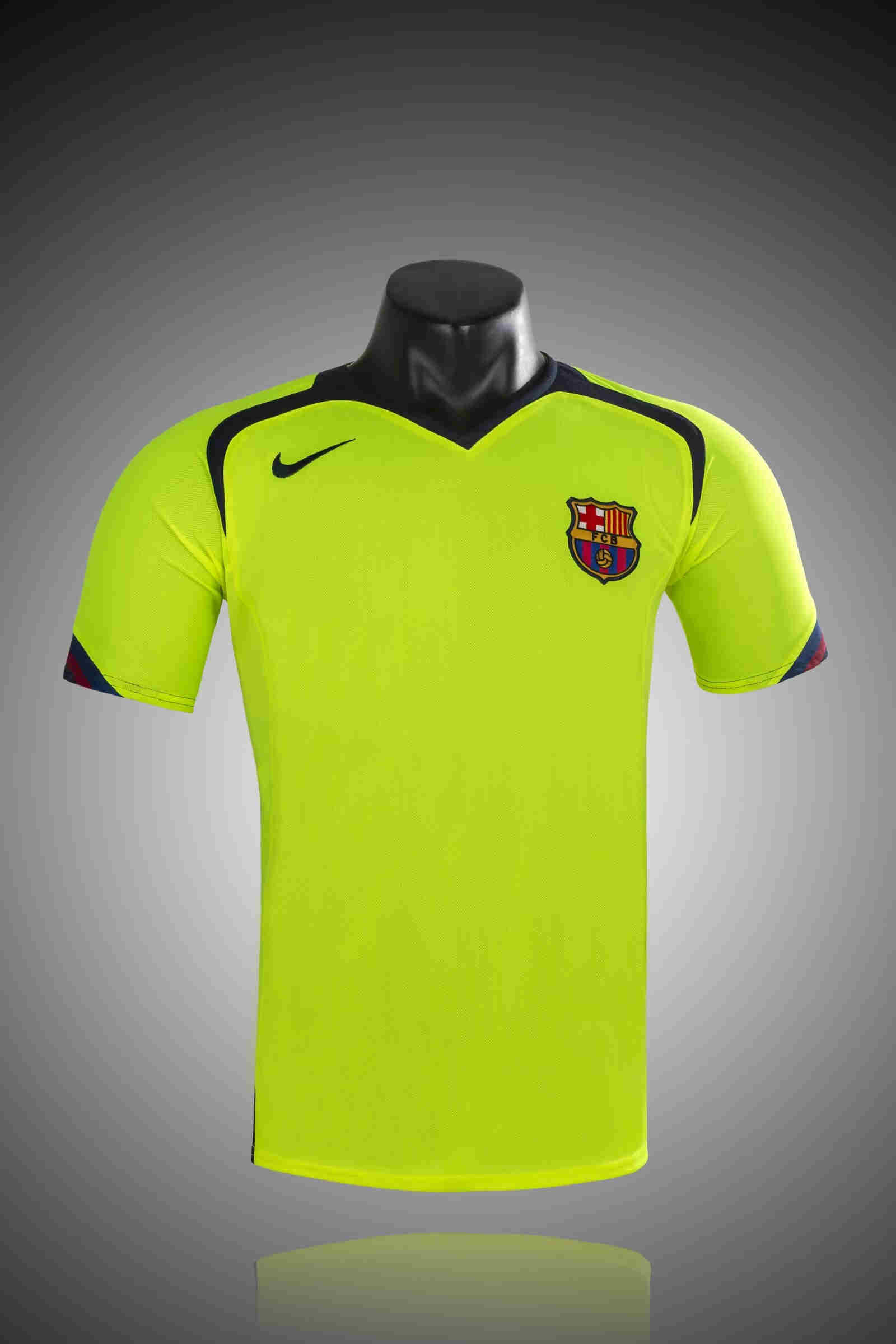 2005-2006  Barcelona away Retro.