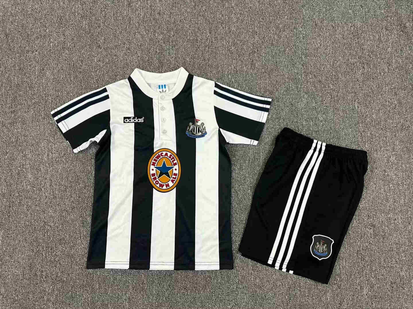 1995-1997  Newcastle  Home kids kit  Retro