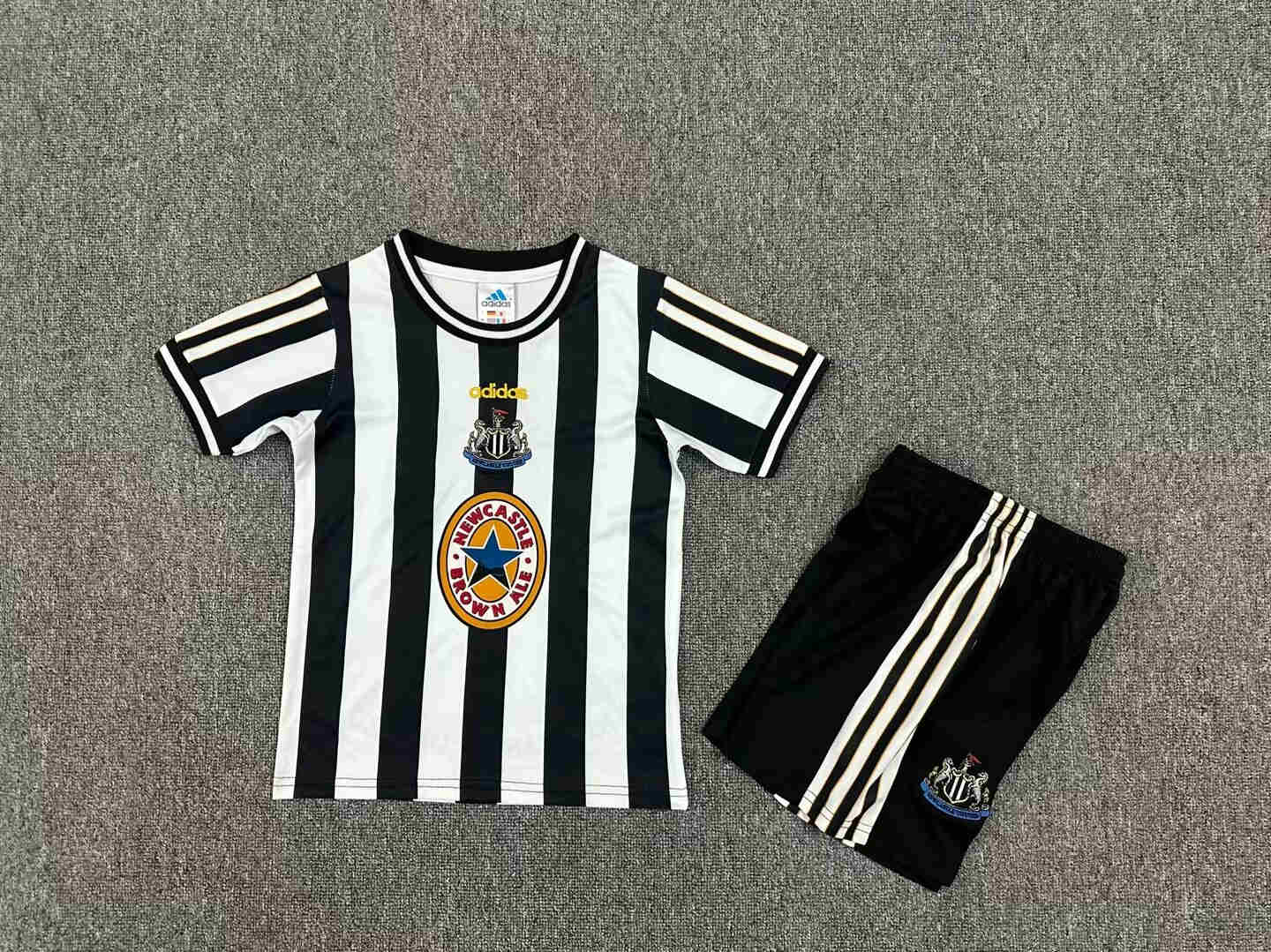 1997-1999  Newcastle  Home kids kit  Retro