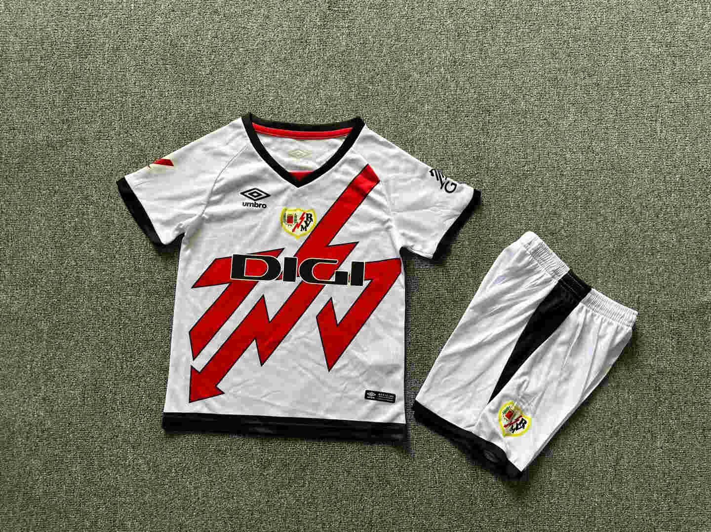 2024-2025  Rayo Vallecano   KIDS  kit  away  