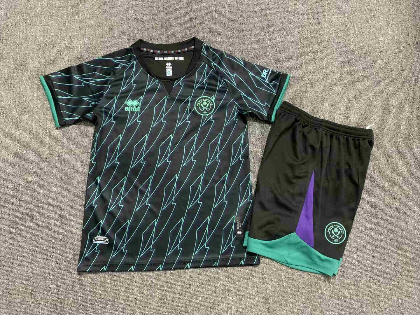 2024-2025 Sheffield  away  kids kit