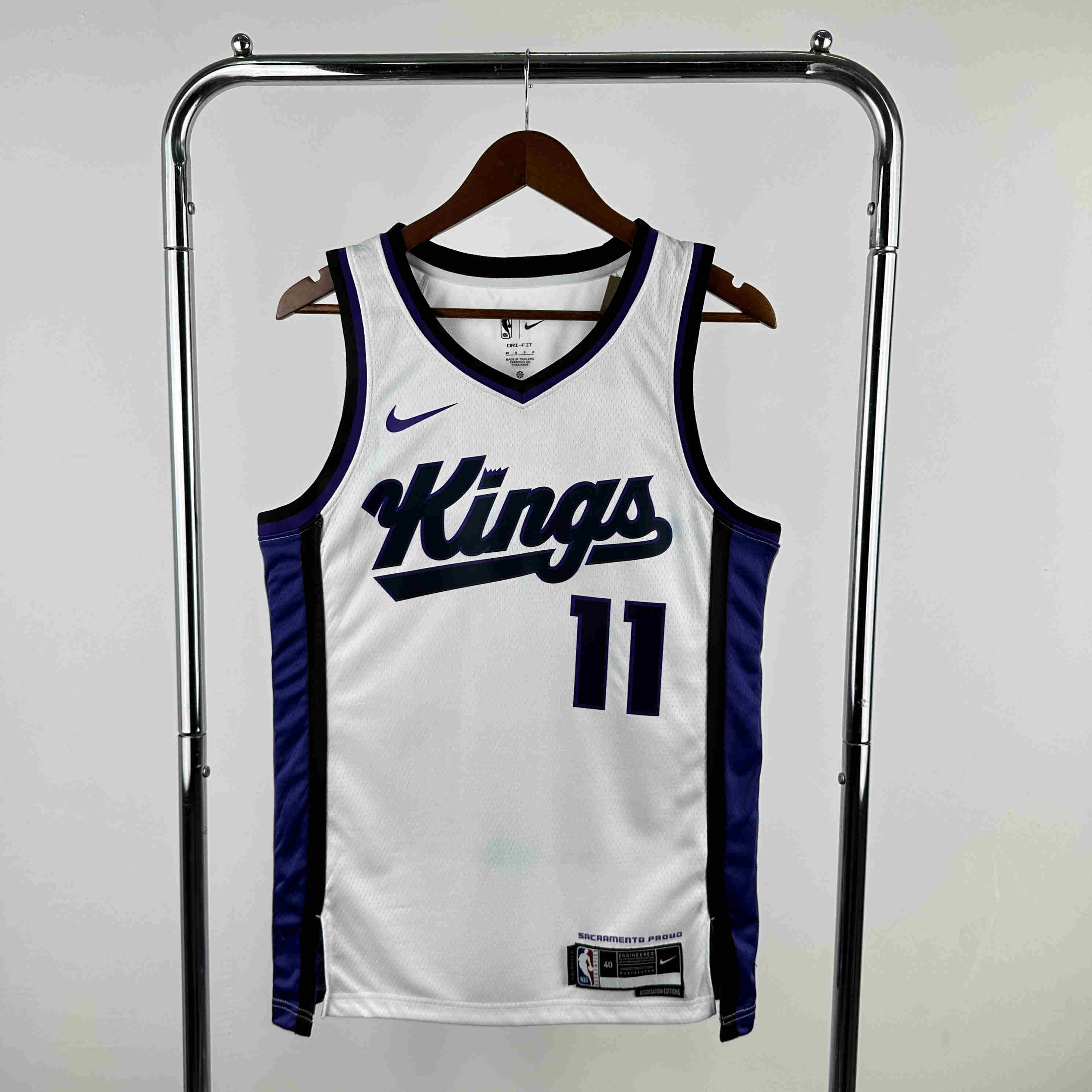 Sacramento Kings  NBA Jersey  NO.11