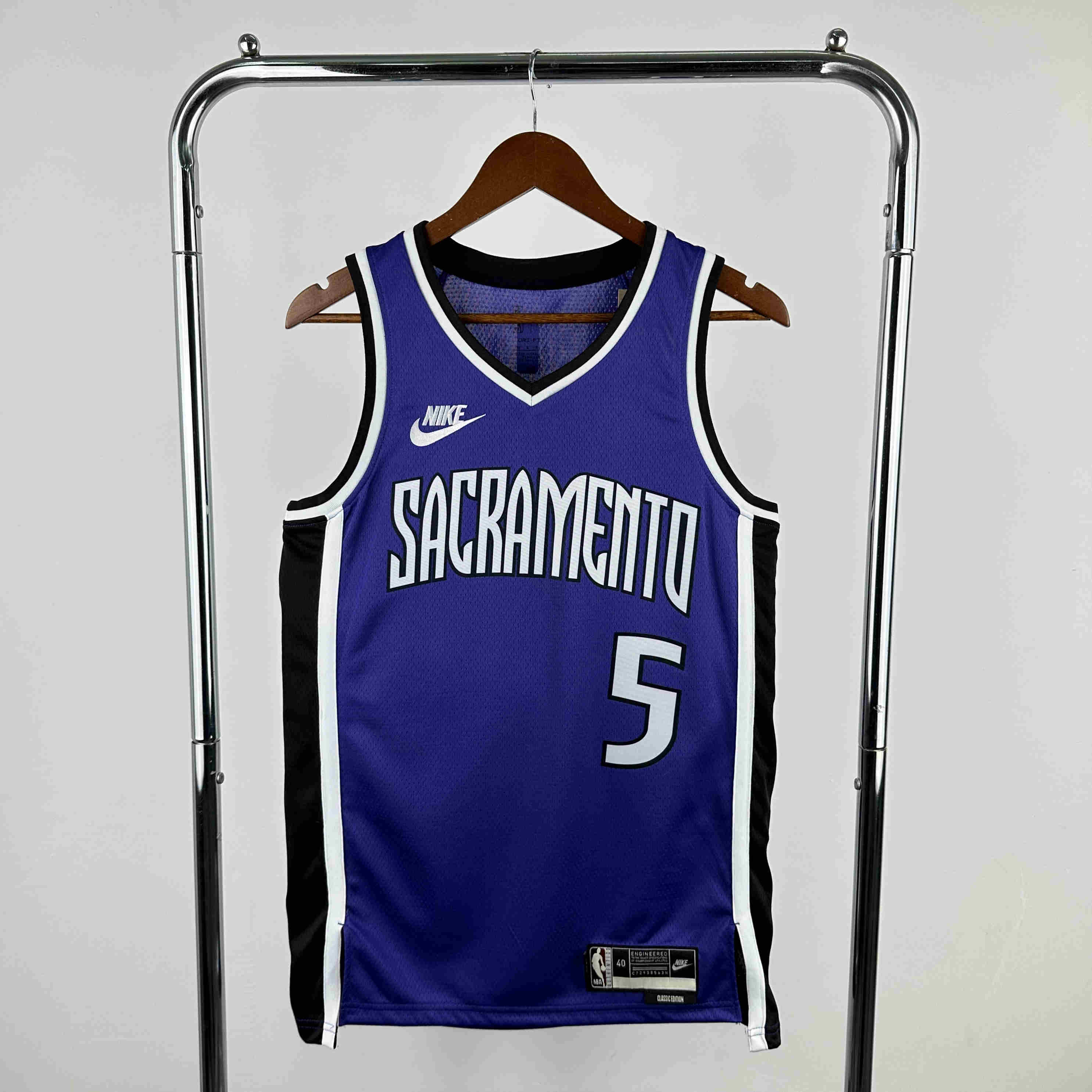 Sacramento Kings  NBA Jersey NO.5