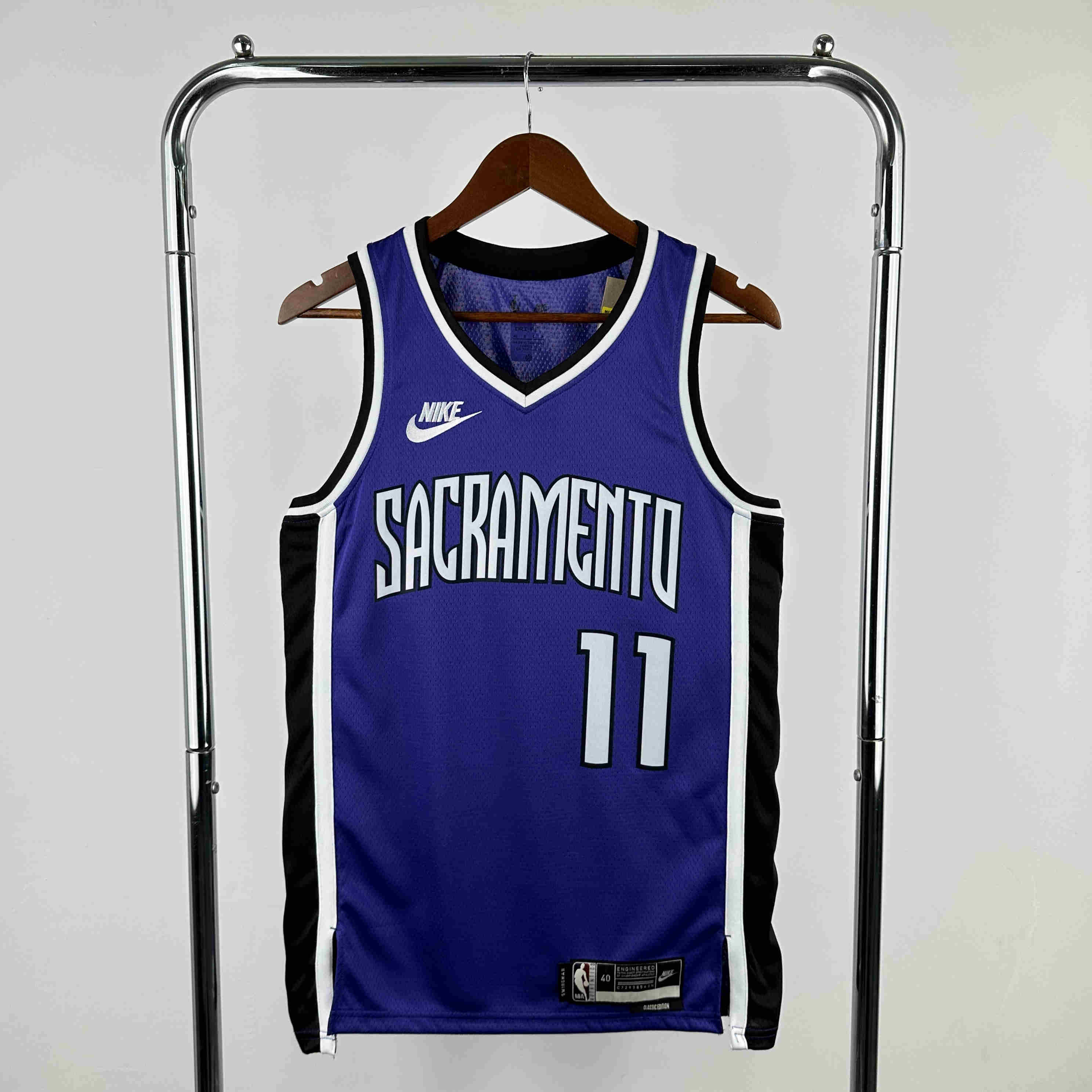 Sacramento Kings  NBA Jersey NO.11