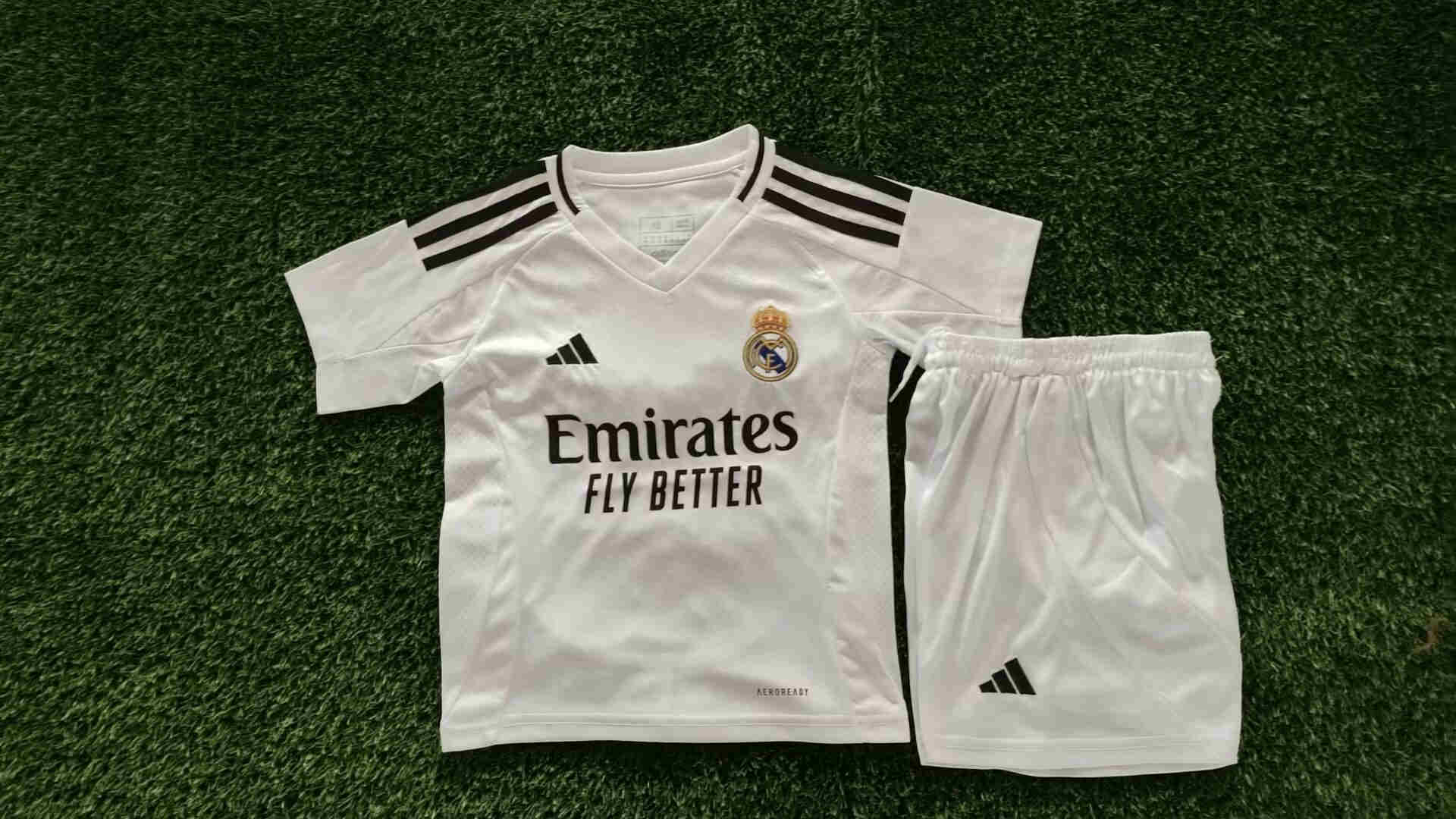 2024-2025  Real Madrid home  kids kit