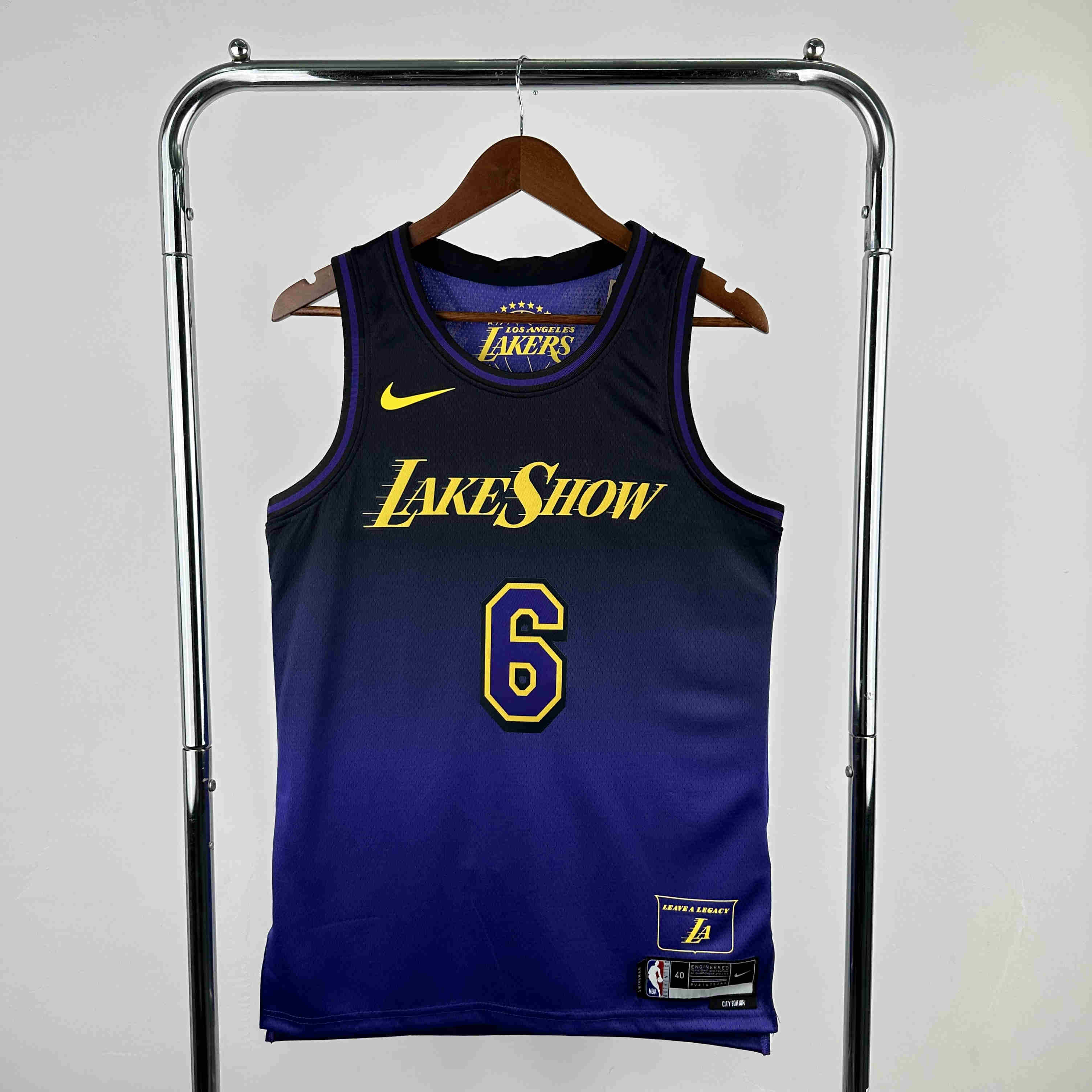  Los Angeles Lakers   NO.6