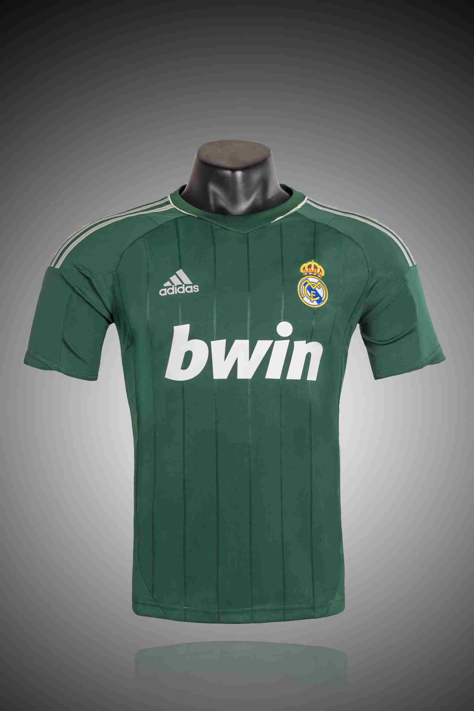 2012-2013  Real Madrid home  retro