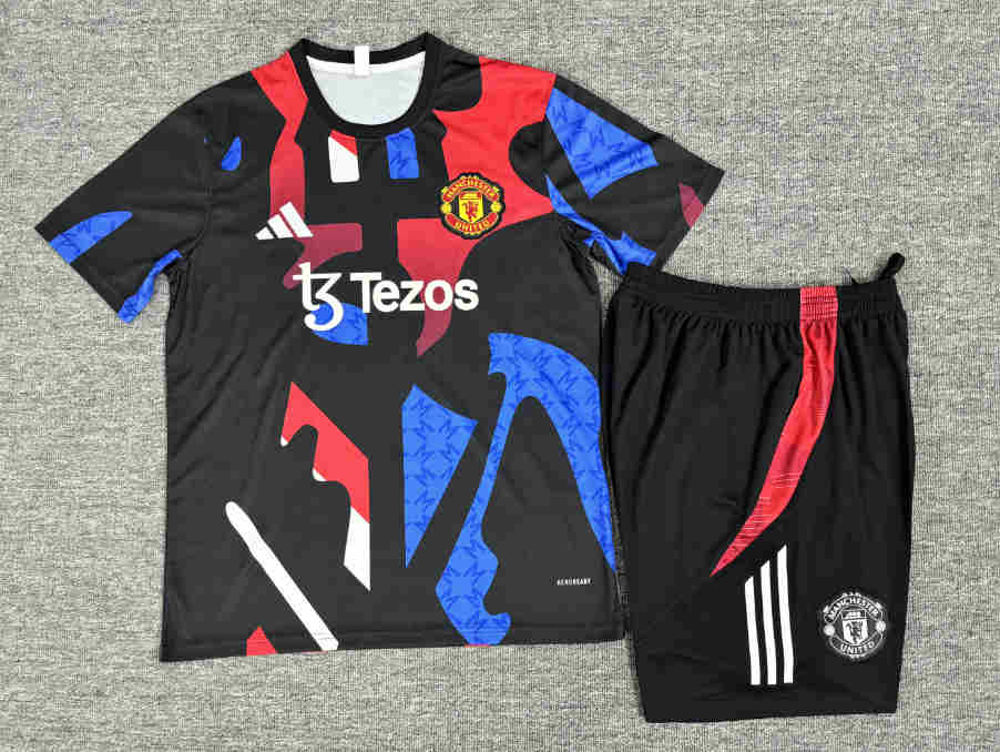 2024-2025 Manchester United Training clothes   adult  kit  With pockets